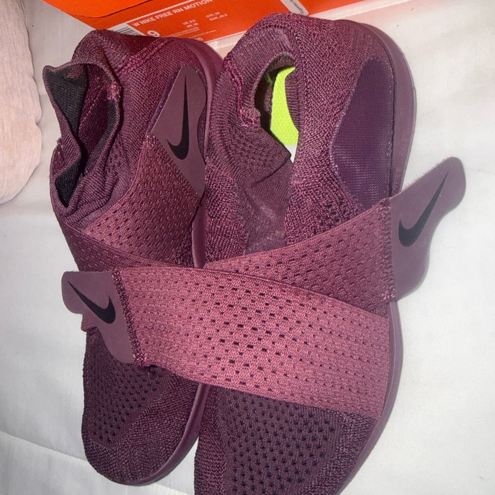 Nike Women's Maroon Slip-On Sneakers - Picture 3 of 6